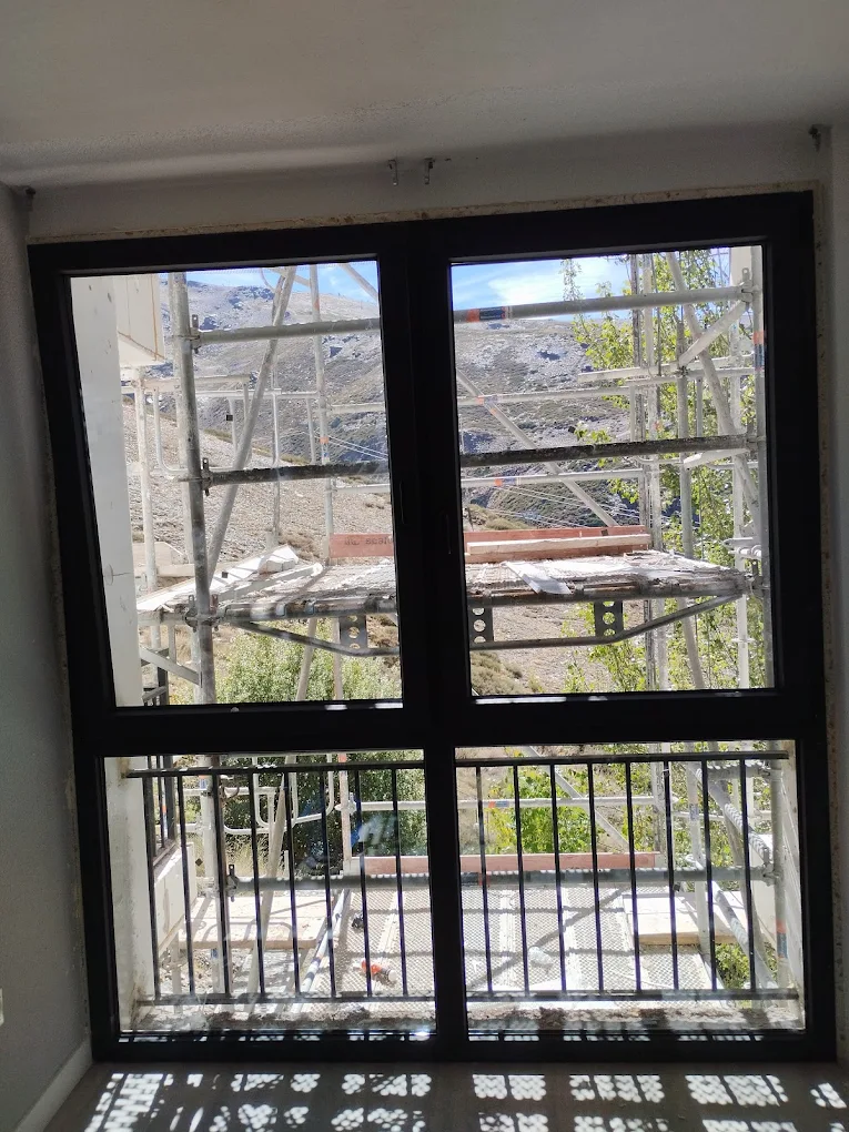 CARPINTERIA METÁLICA LEÓN DARDEYAN